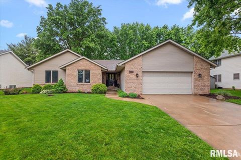 Homes For Sale - 225 Appomattox Drive<br/> Sangamon County, Springfield, IL 62711