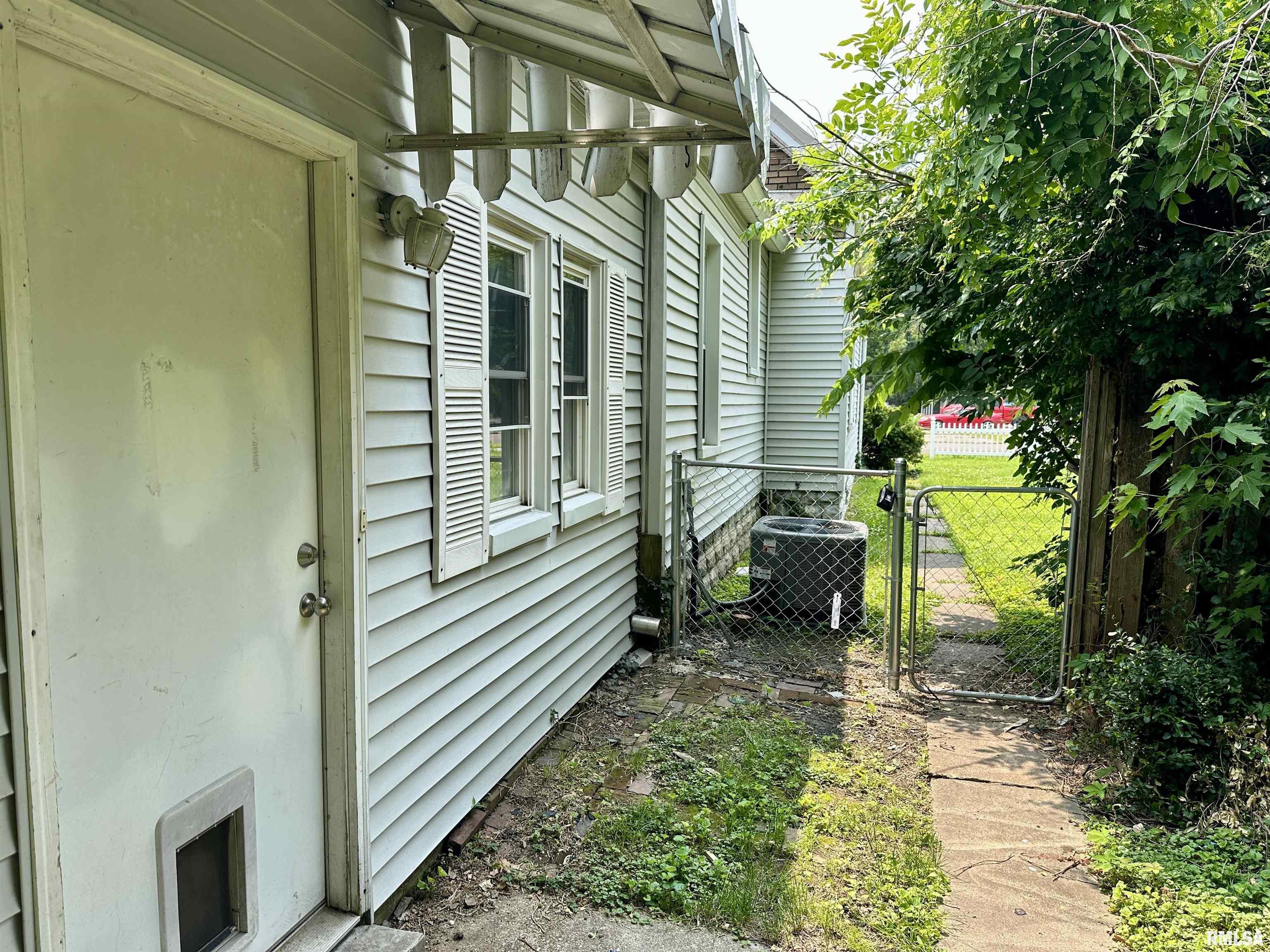 518 Noleman Street, Centralia, Illinois image 20