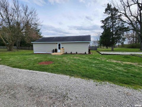 Homes For Sale - 270 S Birks Street<br/> Decatur, IL 62522