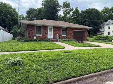 Homes For Sale - 515 N 7th Street<br/> Petersburg, IL 62675