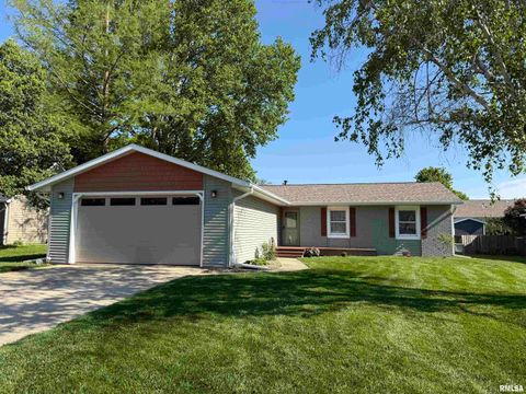 Homes For Sale - 135 Teal Drive<br/> Chatham, IL 62629