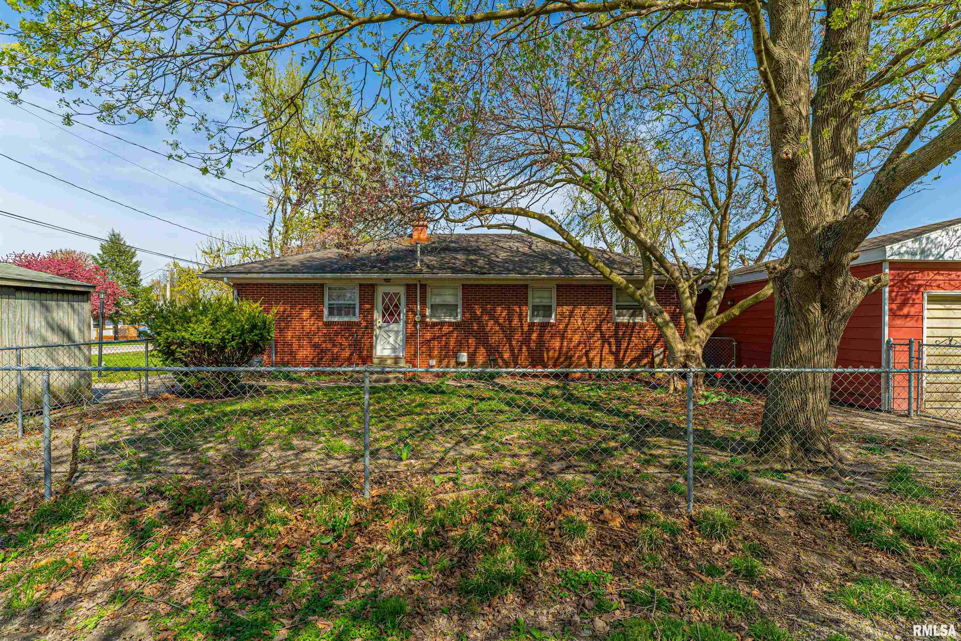 909 Miles Street, Illiopolis, Illinois image 16