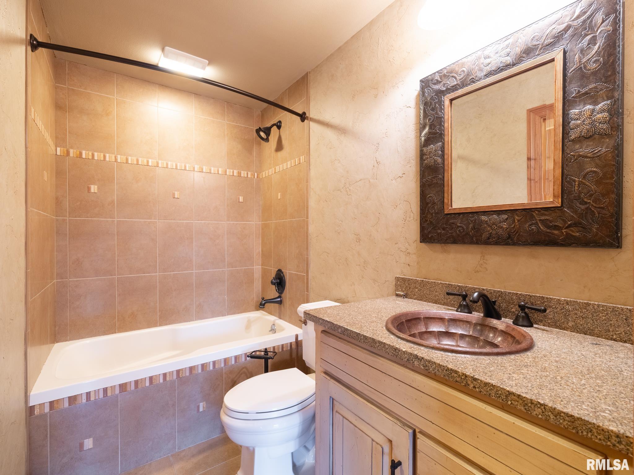 302 Harbor Pointe Drive #302, East Peoria, Illinois image 32