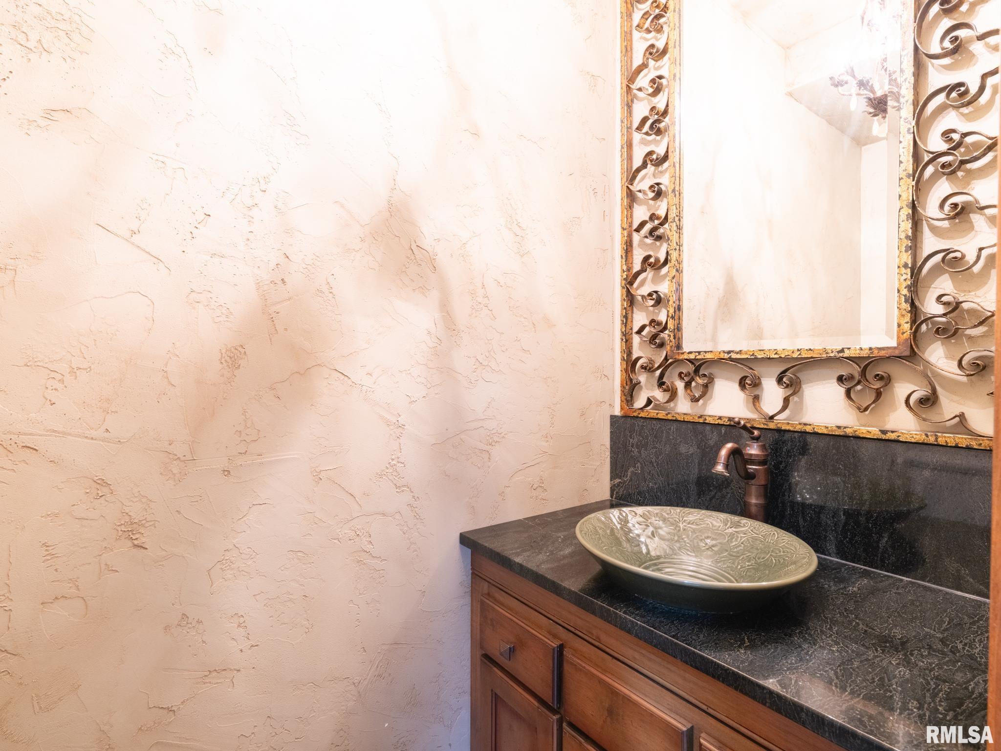 302 Harbor Pointe Drive #302, East Peoria, Illinois image 24