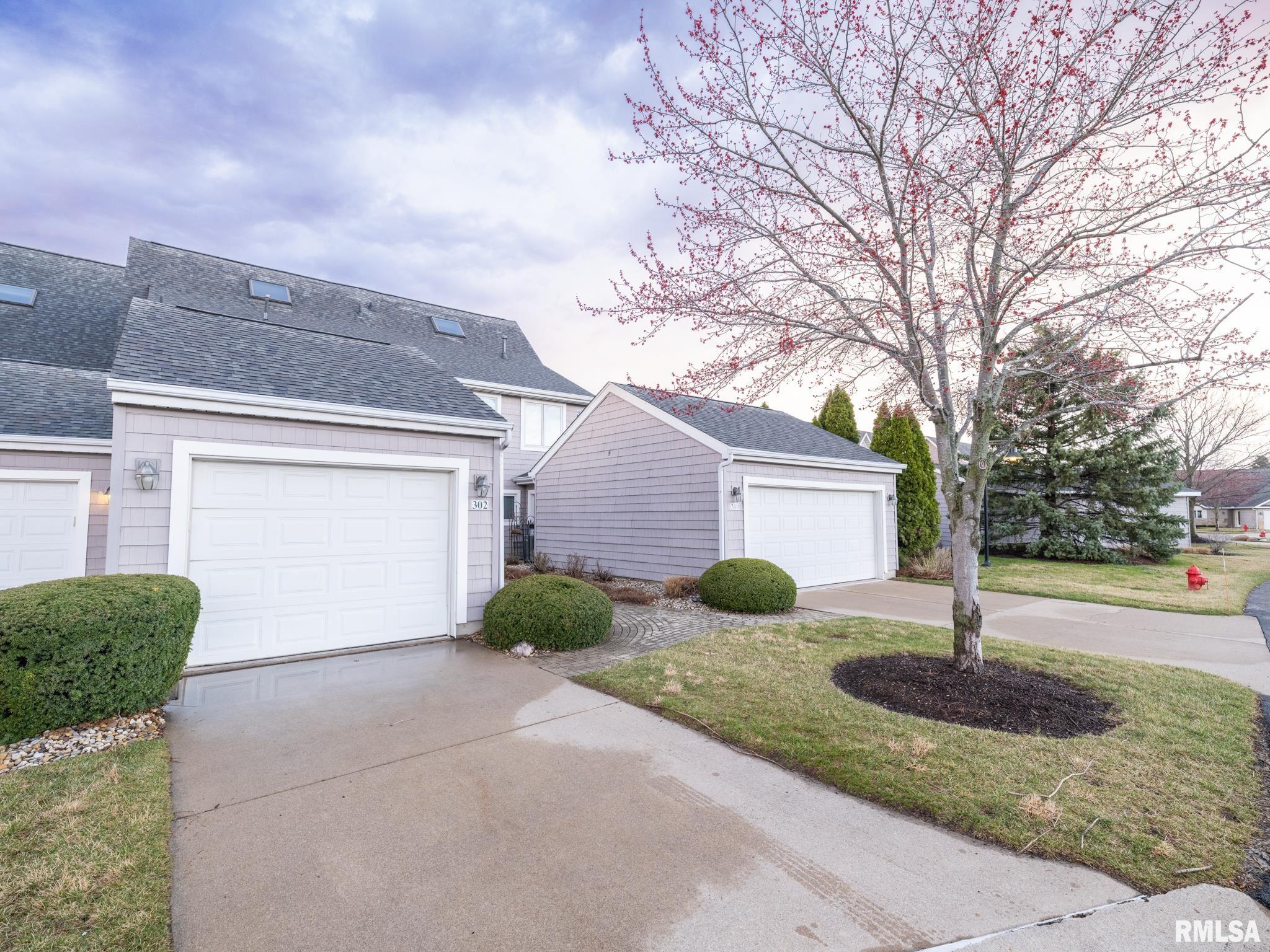 302 Harbor Pointe Drive #302, East Peoria, Illinois image 2