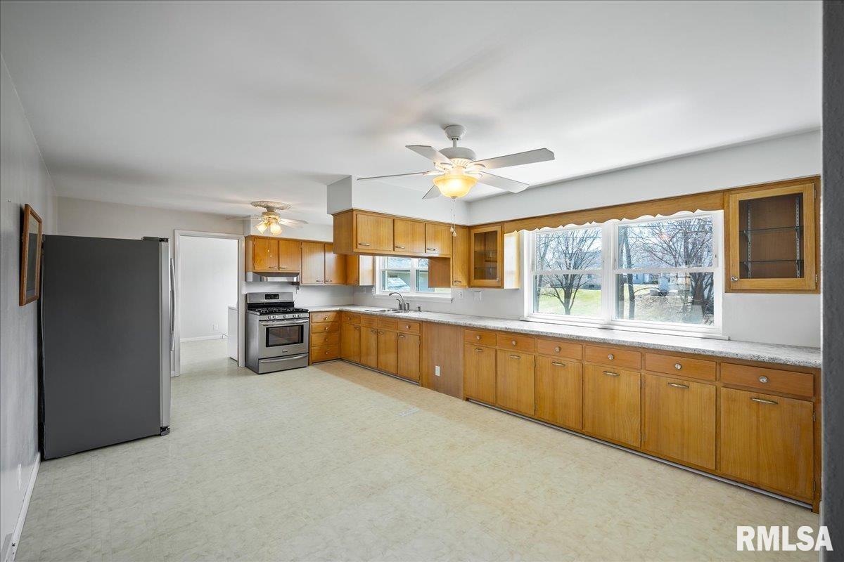 1126 W Lakecrest Drive, Peoria, Illinois image 10