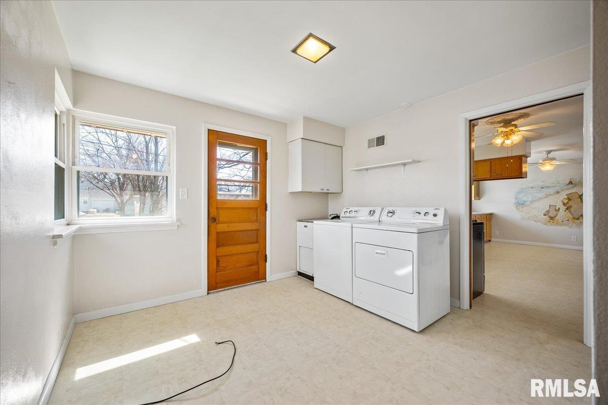 1126 W Lakecrest Drive, Peoria, Illinois image 6