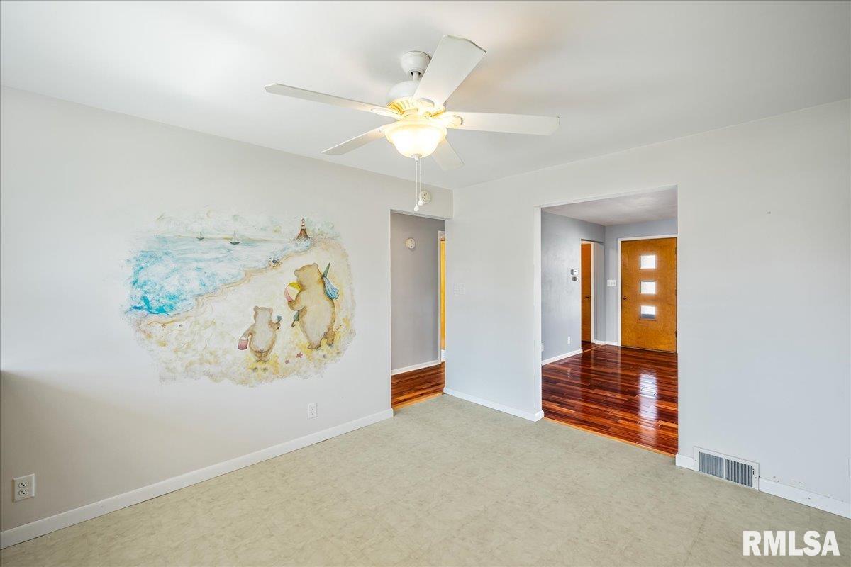 1126 W Lakecrest Drive, Peoria, Illinois image 7
