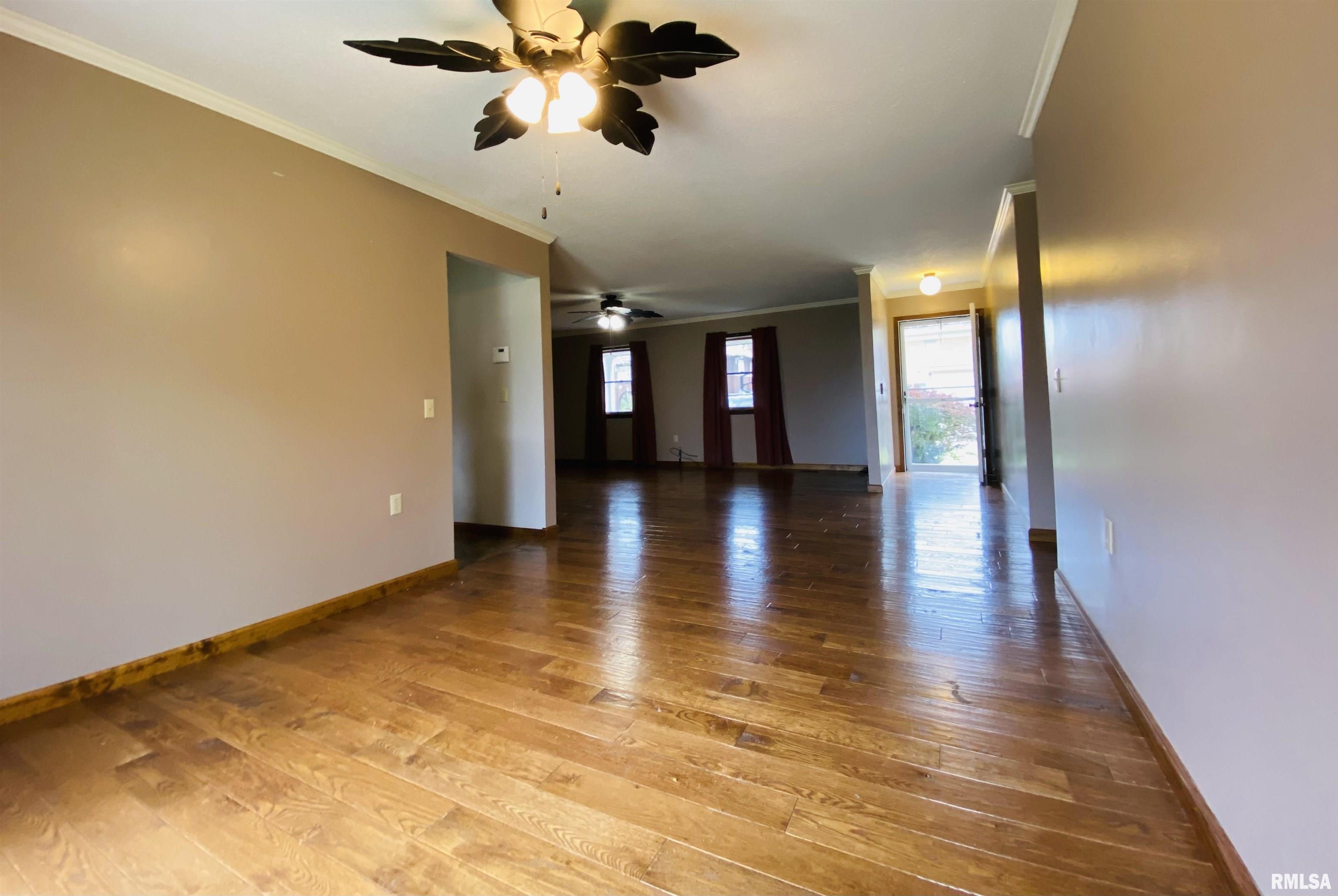 214 W Locust Street, Harrisburg, Illinois image 12