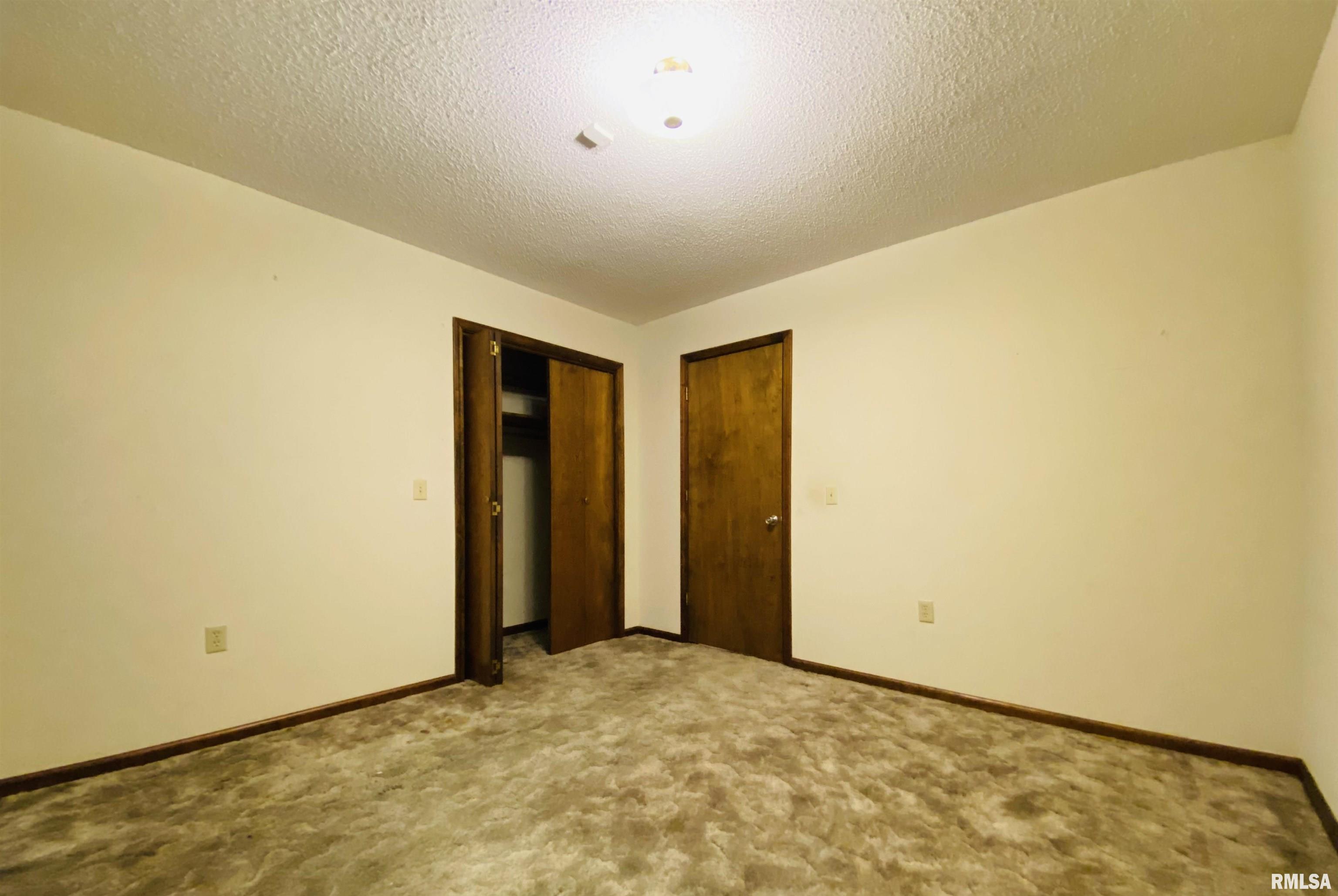 214 W Locust Street, Harrisburg, Illinois image 27