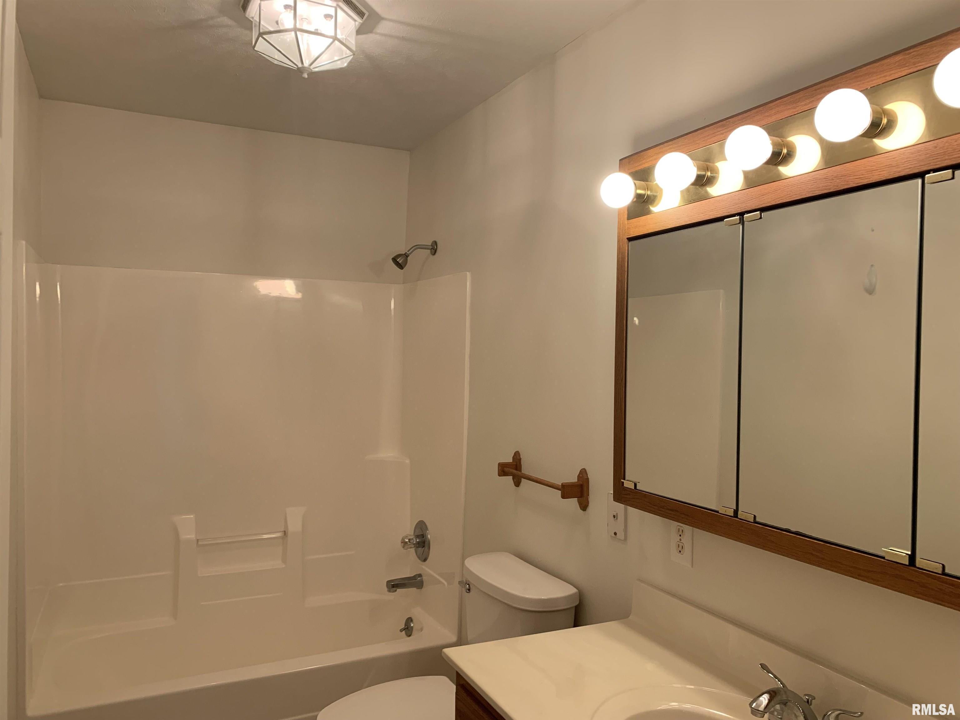 1702 Winchester Court, Marion, Illinois image 22