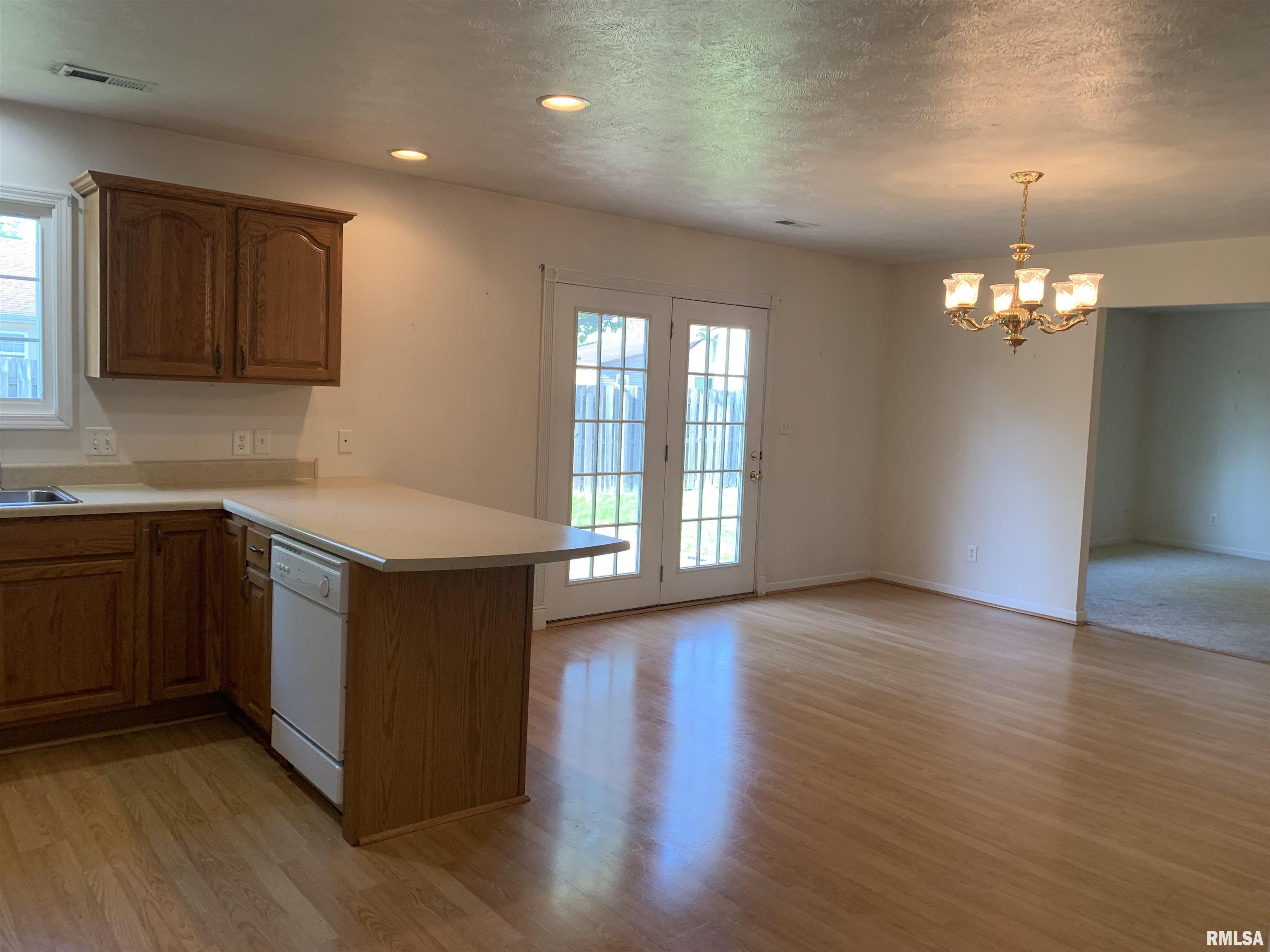 1702 Winchester Court, Marion, Illinois image 11