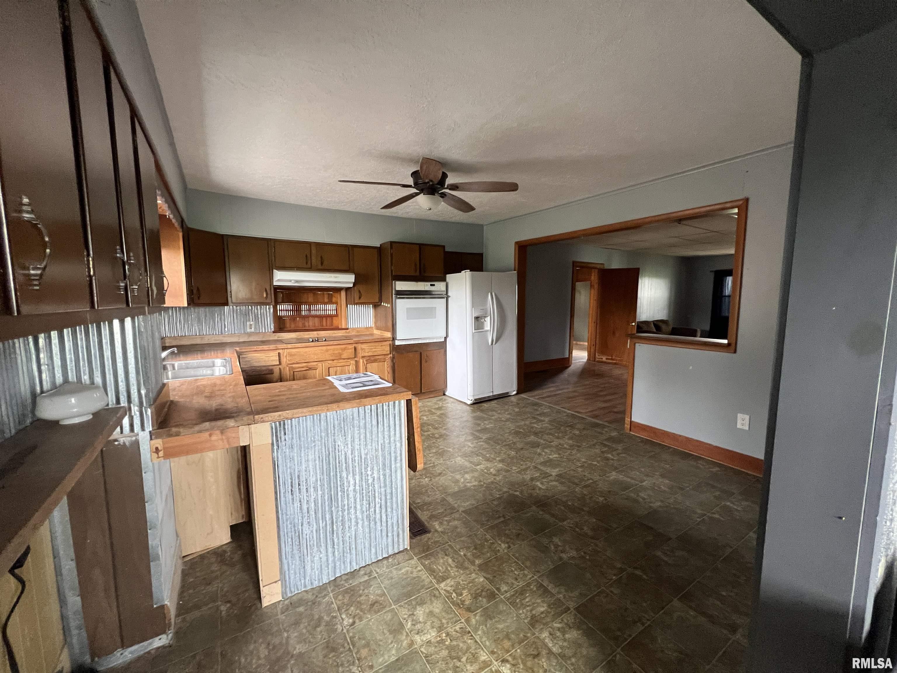 485 Martie Road, Elkville, Illinois image 9