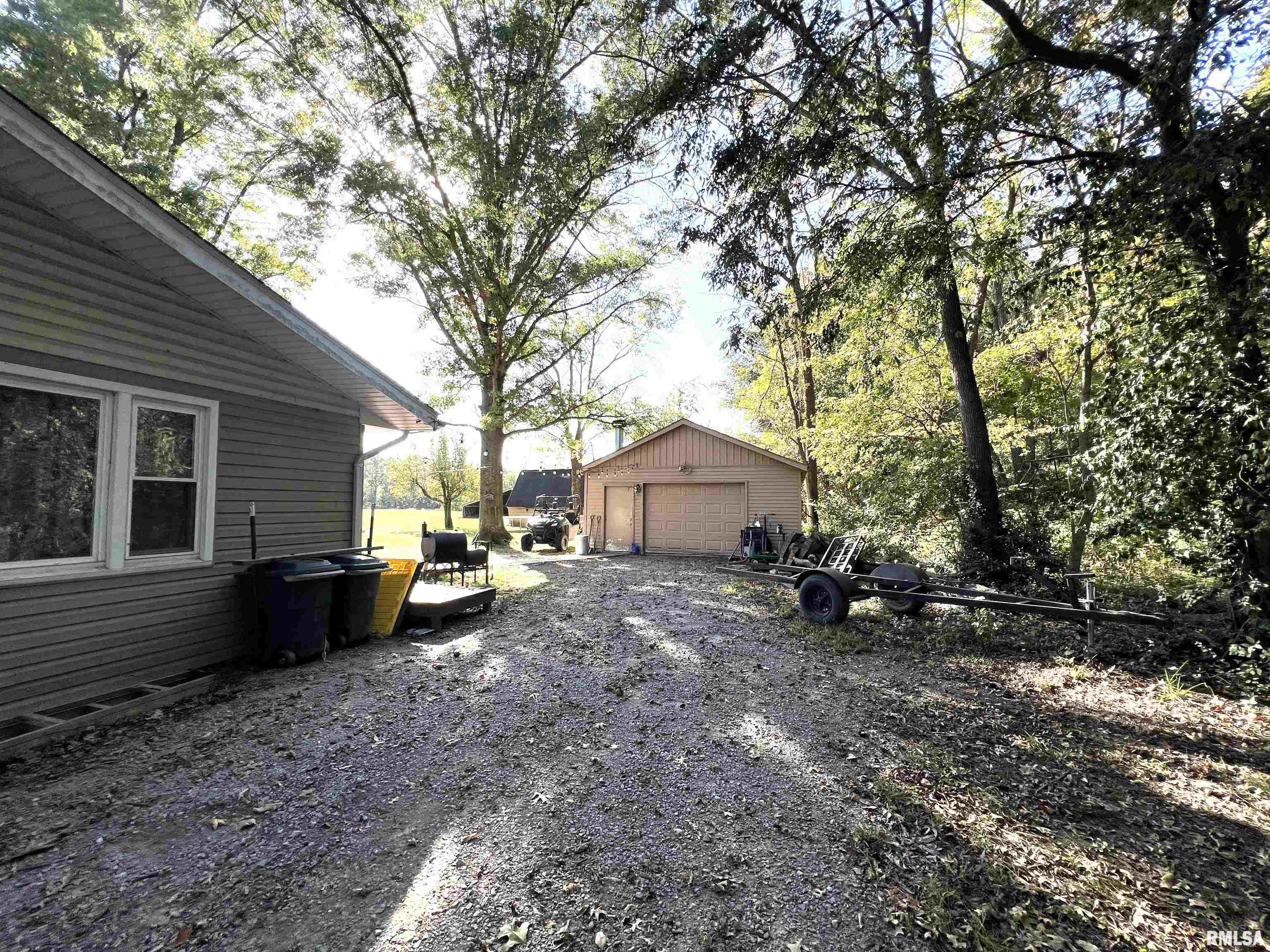 485 Martie Road, Elkville, Illinois image 3