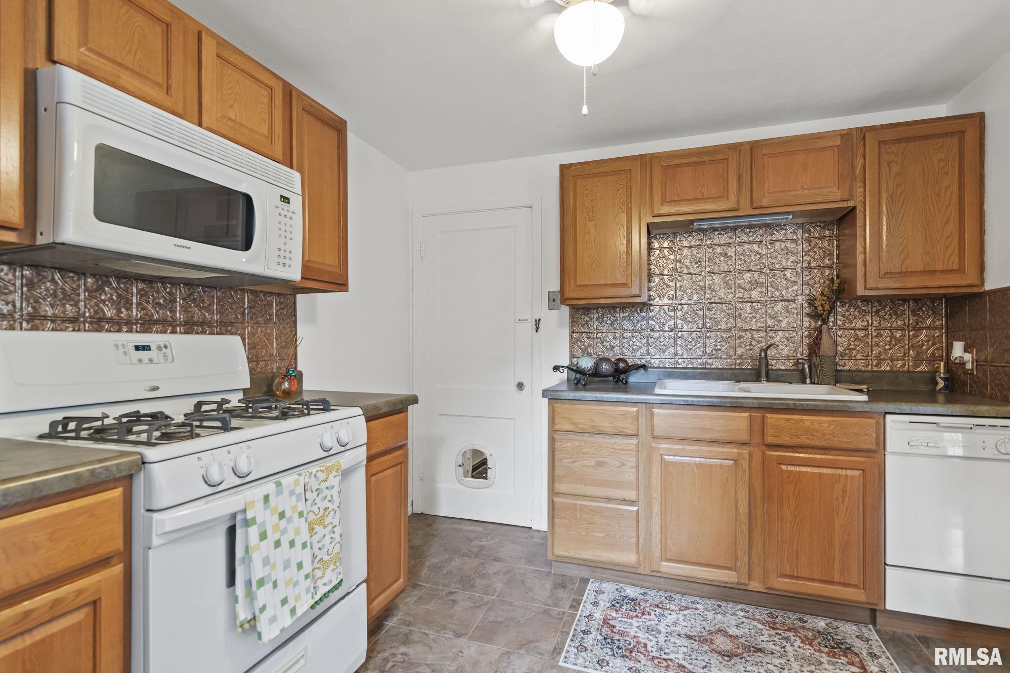 2101 E Hood Street, Springfield, Illinois image 12