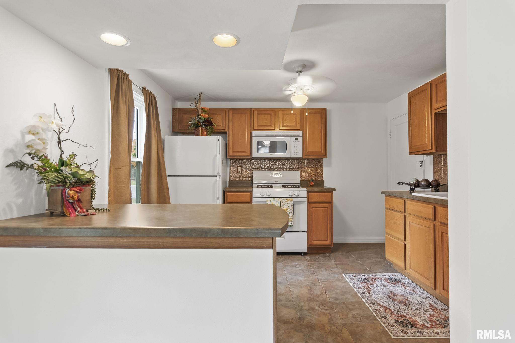 2101 E Hood Street, Springfield, Illinois image 13