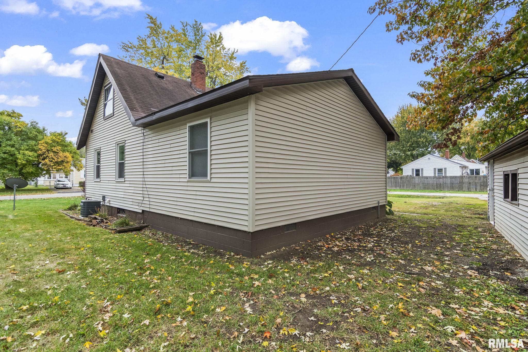 2101 E Hood Street, Springfield, Illinois image 30