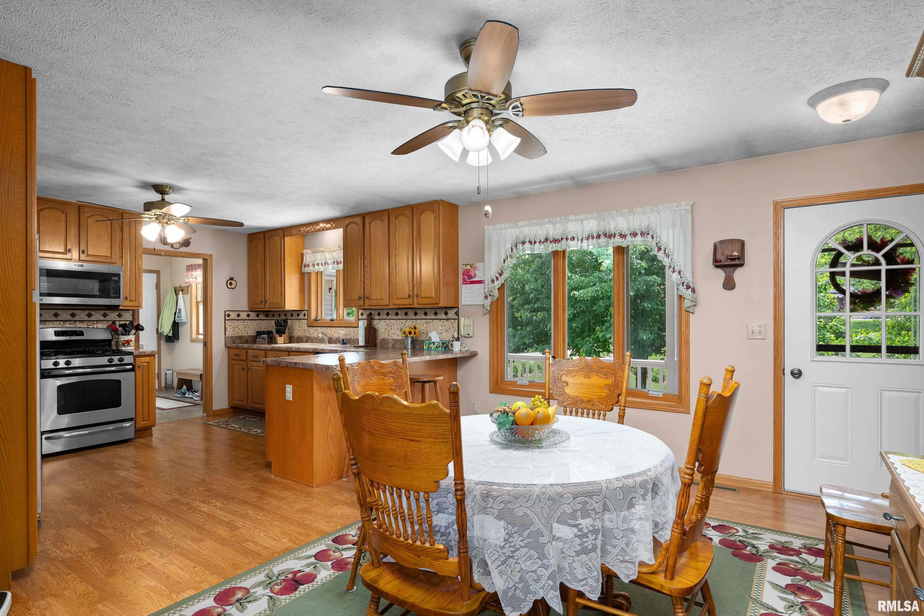 315 W Lincoln Street, Reynolds, Illinois image 5