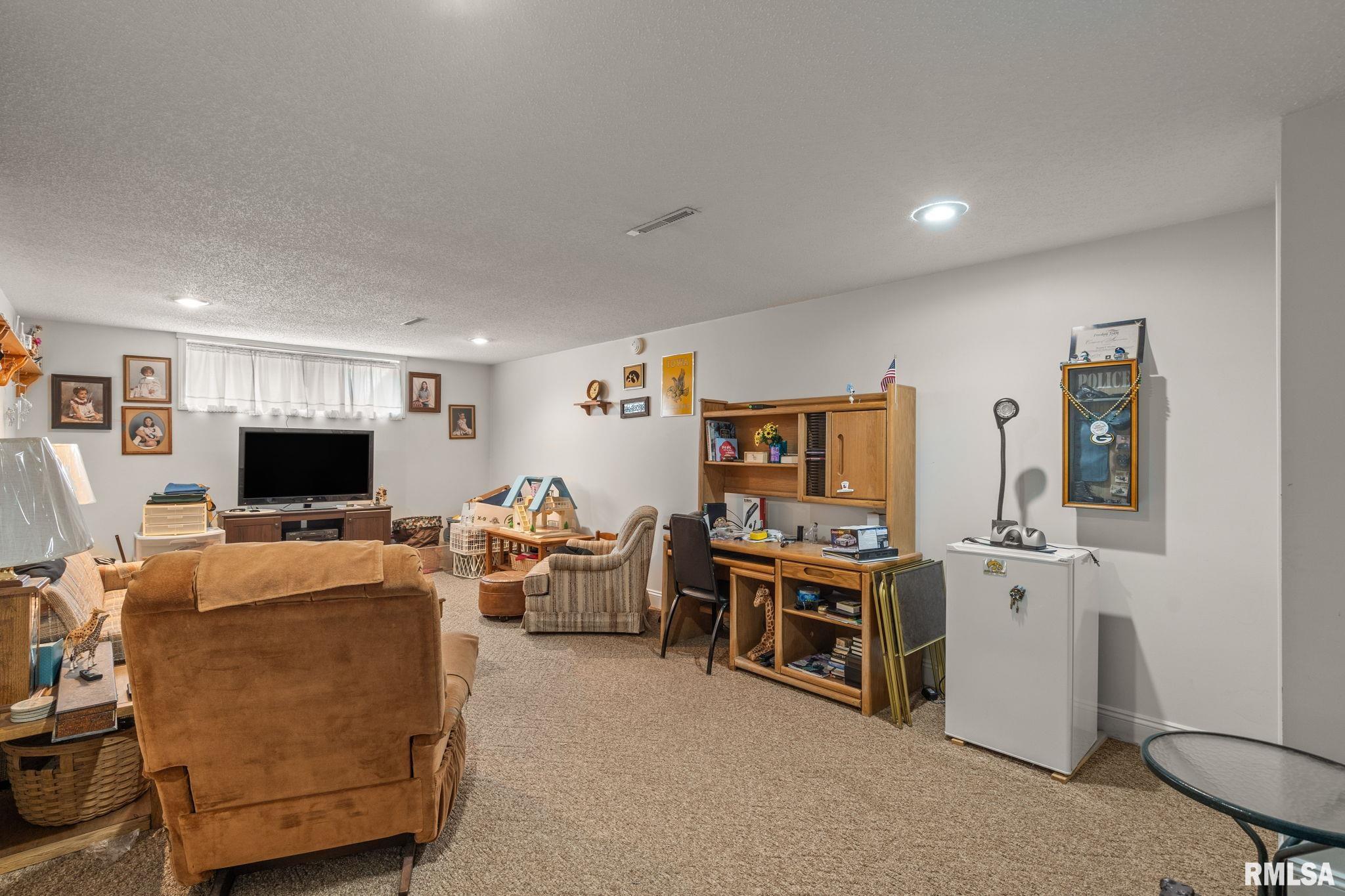 1415 W 59th Street, Davenport, Iowa image 23