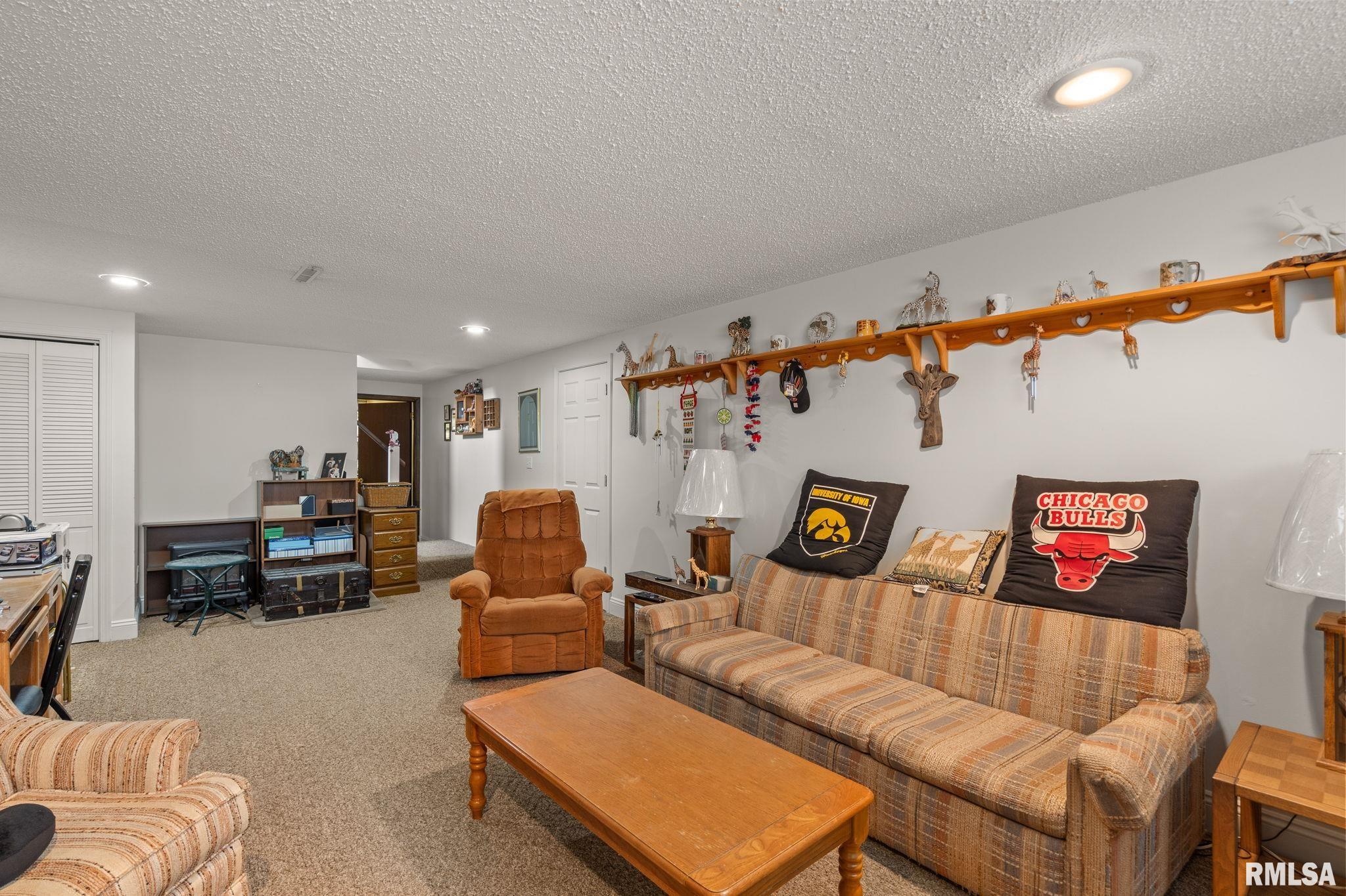 1415 W 59th Street, Davenport, Iowa image 24