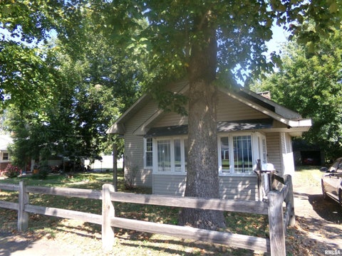 Homes For Sale - 1315 W Monroe Street<br/> Williamson County, Herrin, IL 62948