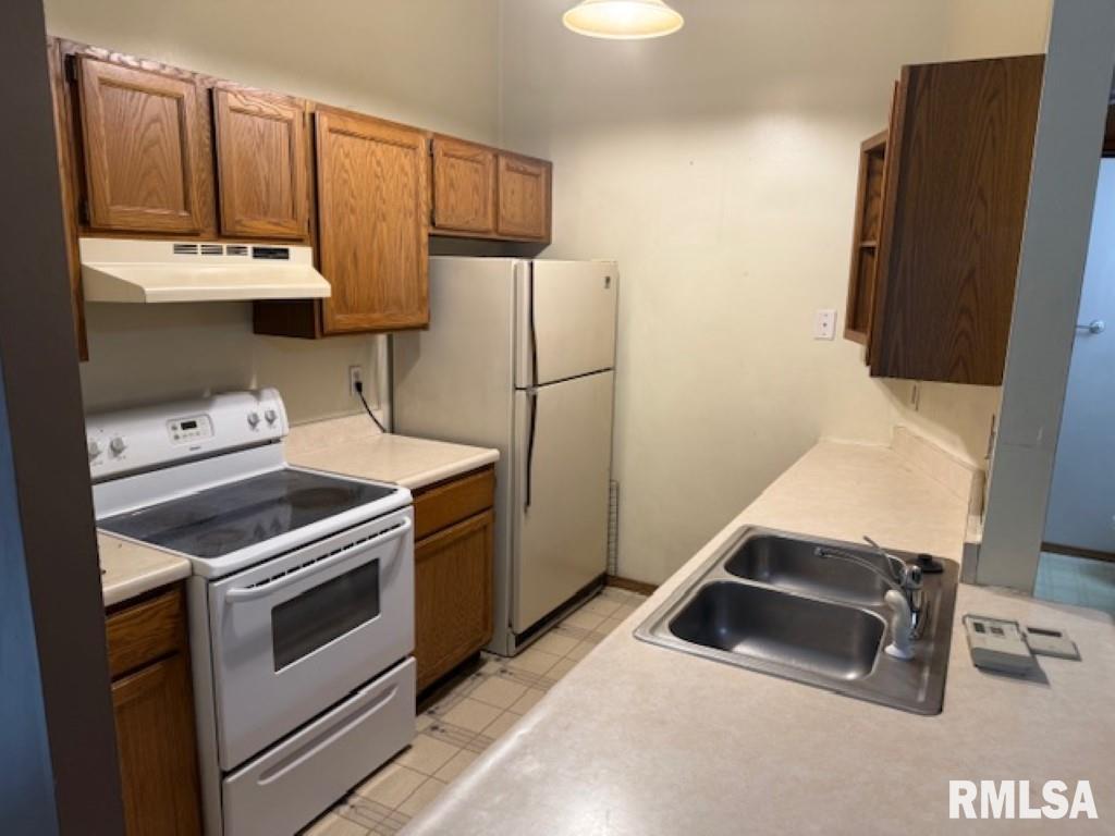 6 Shire Court #2, Bloomington, Illinois image 6