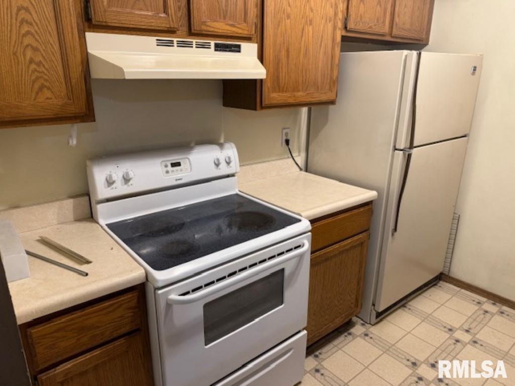 6 Shire Court #2, Bloomington, Illinois image 7