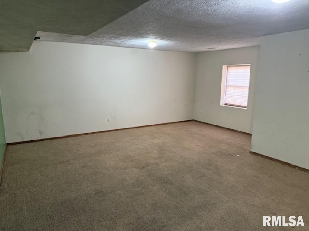 6 Shire Court #2, Bloomington, Illinois image 16