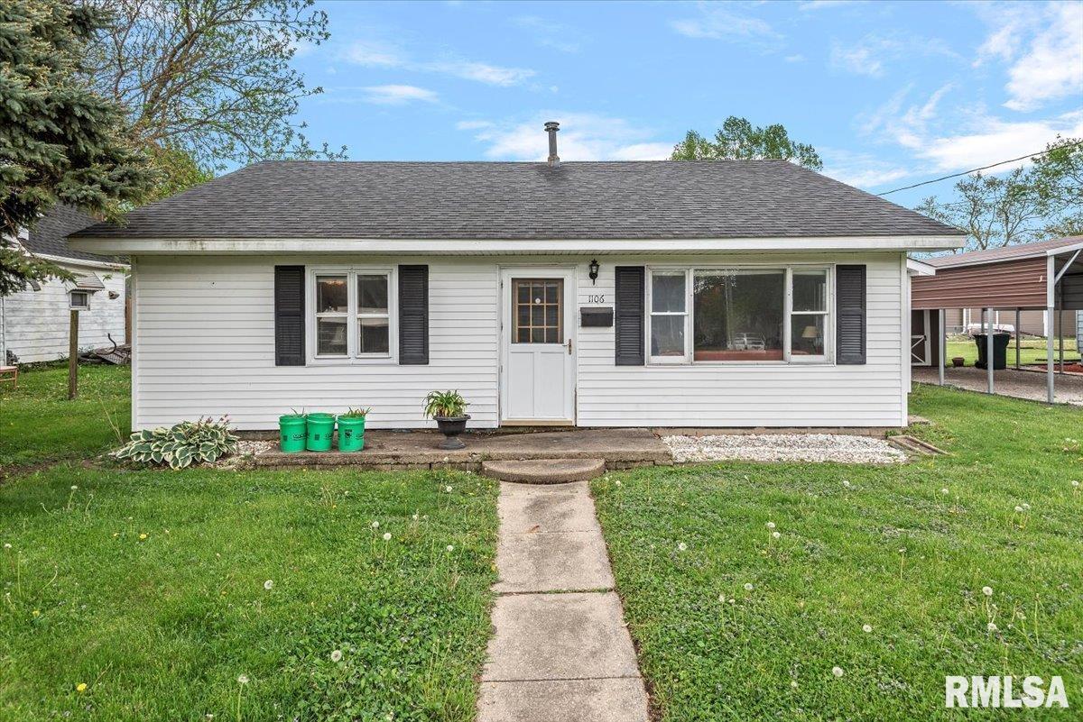 1106 E Jefferson Street, Clinton, Illinois image 1