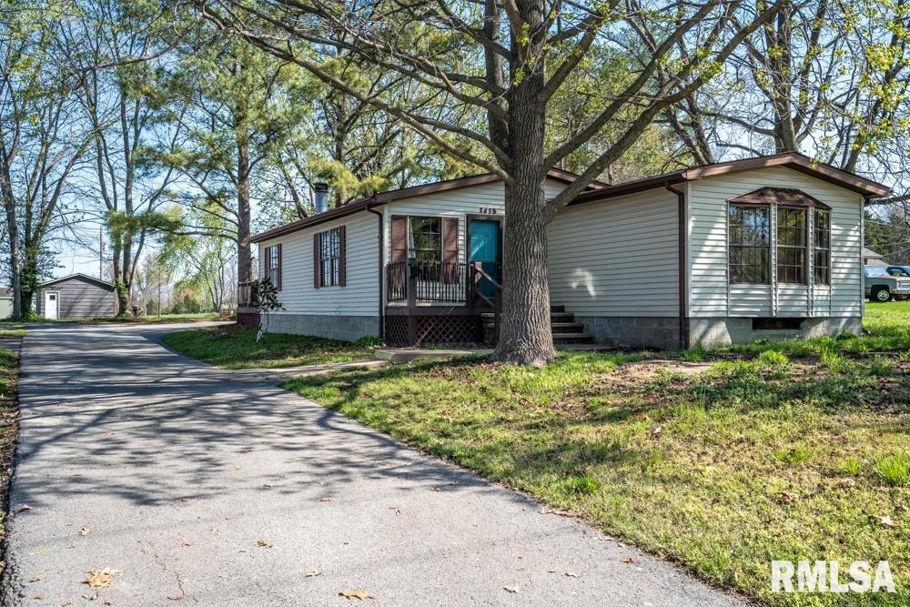 1615 E Saint Louis Street, West Frankfort, Illinois image 2