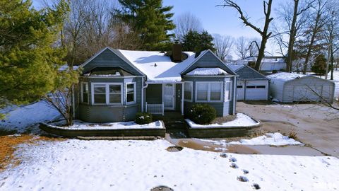 Homes For Sale - 436 E Hickory Grove<br/> Adams County, Quincy, IL 62305