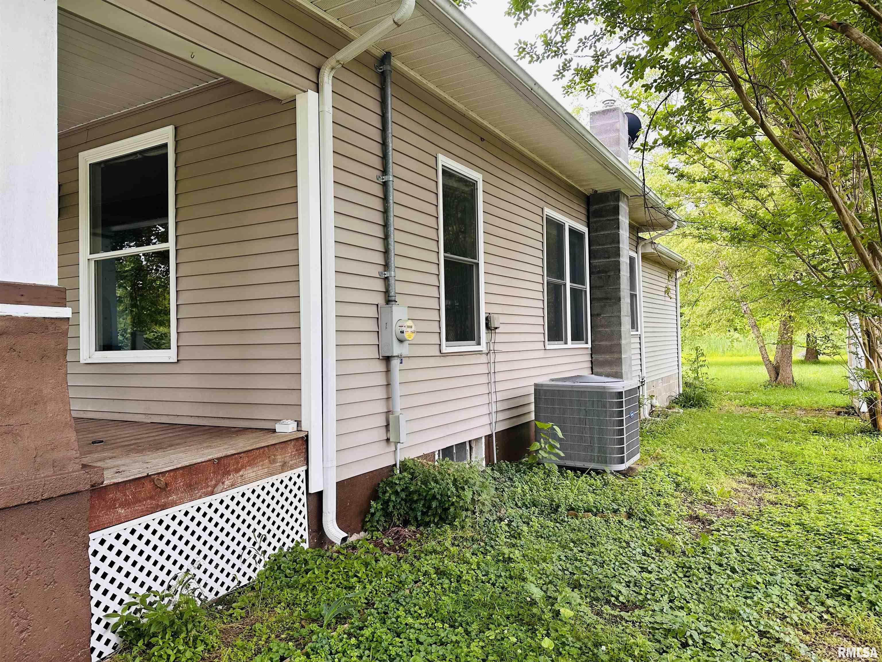 210 SE Front Street, Dongola, Illinois image 11