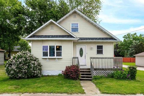 Single Family Residence in Colona IL 212 ELM Street.jpg