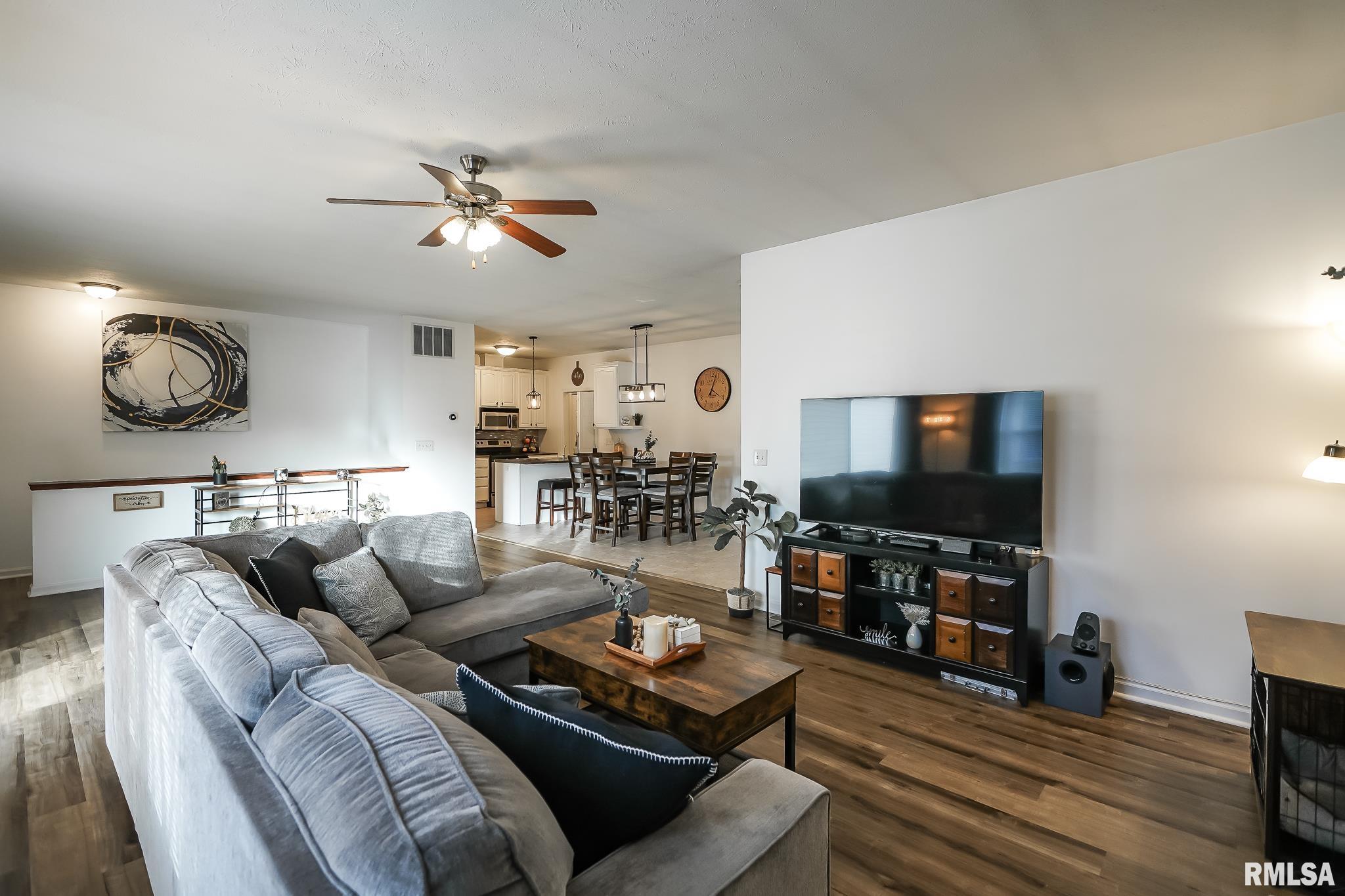 2205 W Geneva Road, Peoria, Illinois image 18