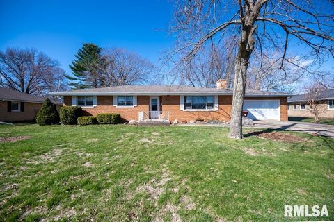 Homes For Sale - 917 E Emerson Street<br/> Tazewell County, Morton, IL 61550