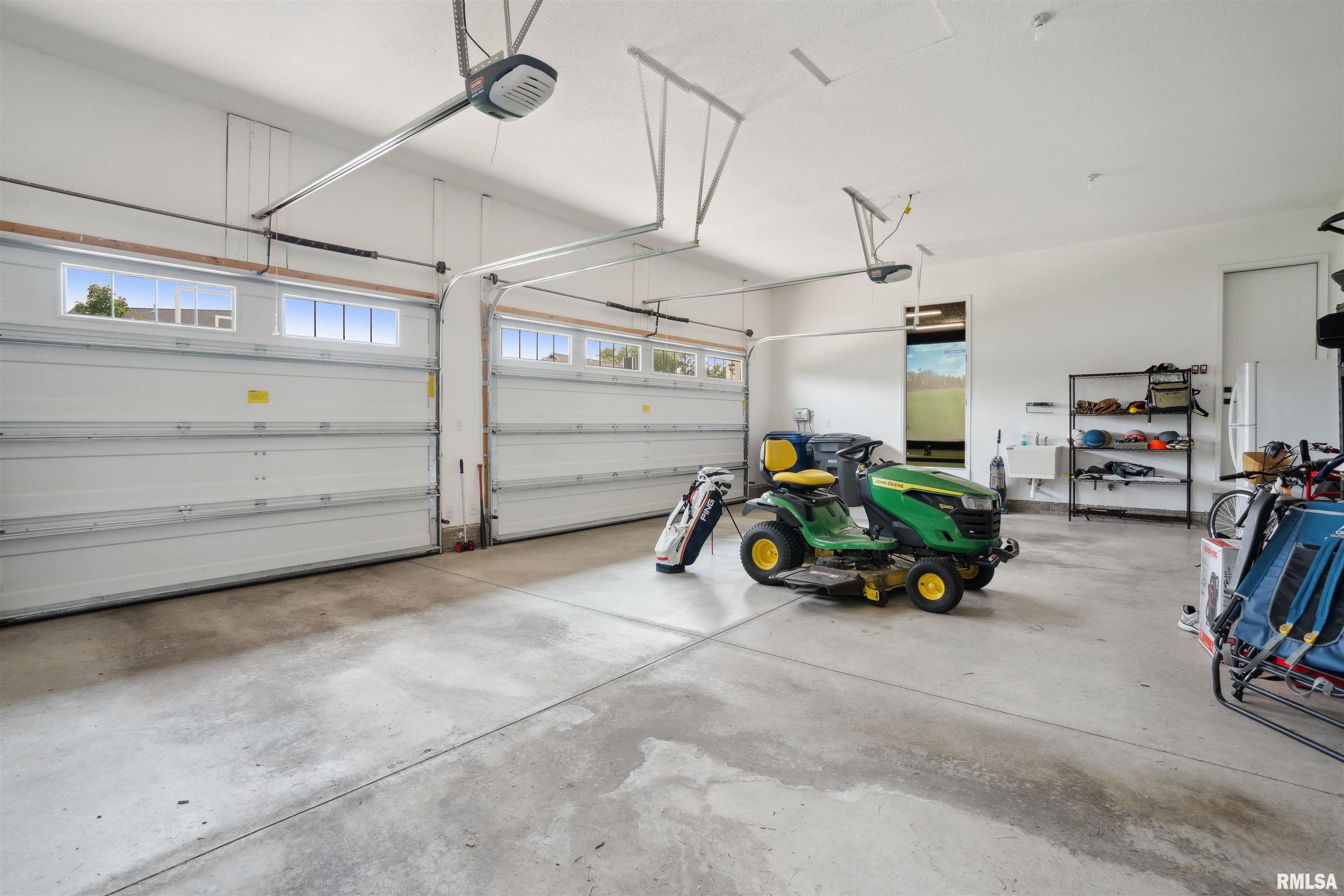 4691 Hidden Lake Court, Bettendorf, Iowa image 37