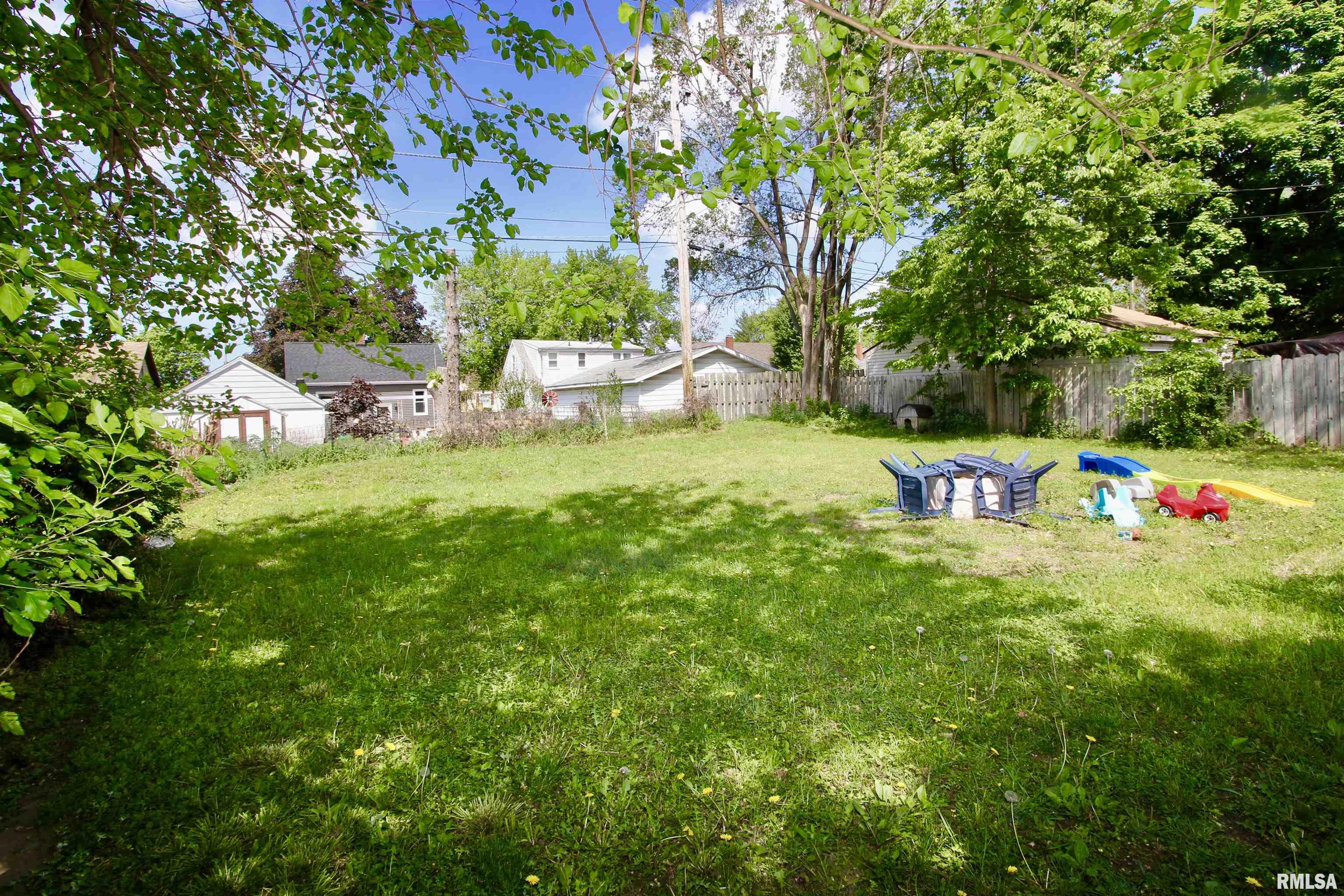 109 N 19th Street, Pekin, Illinois image 46