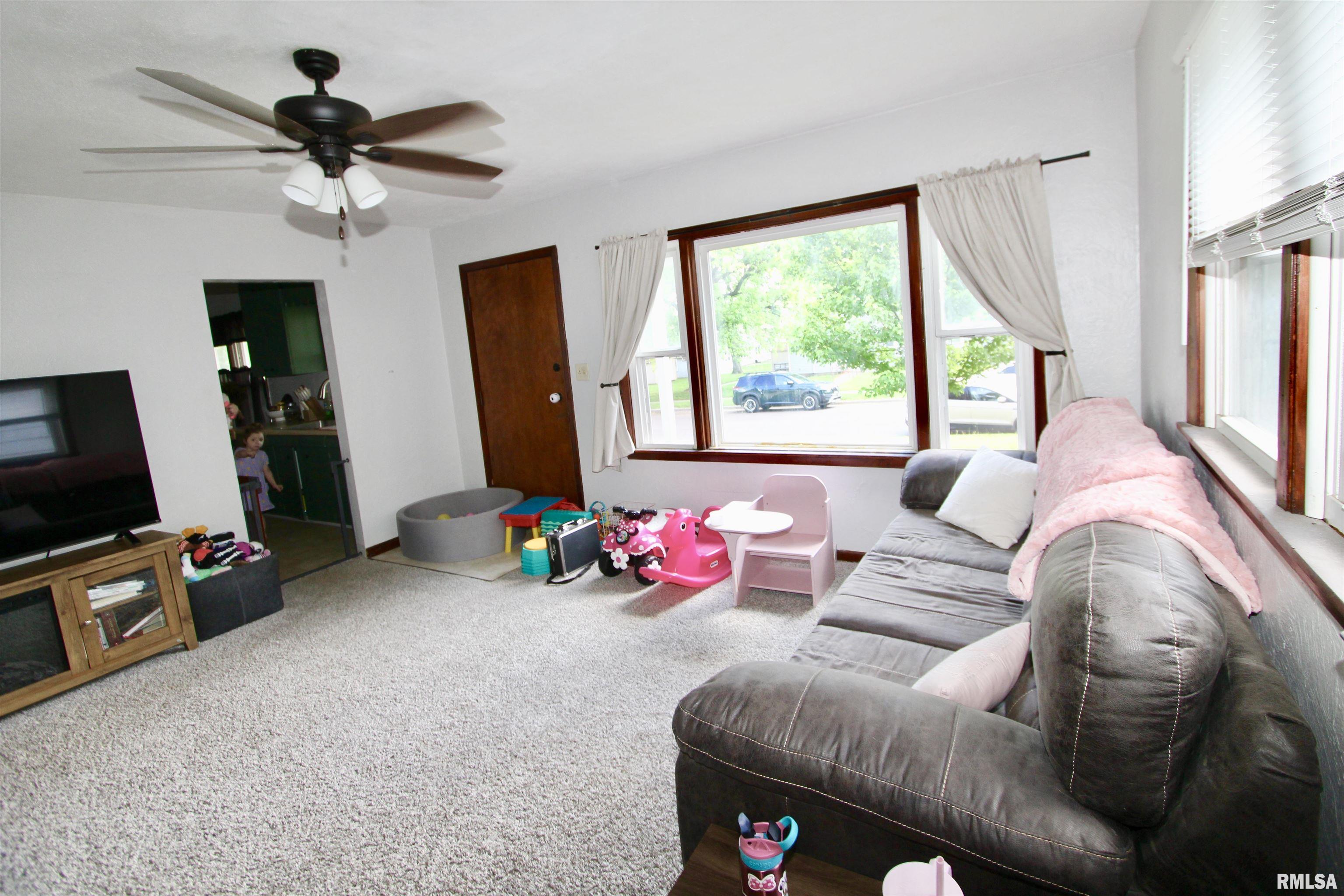 109 N 19th Street, Pekin, Illinois image 10