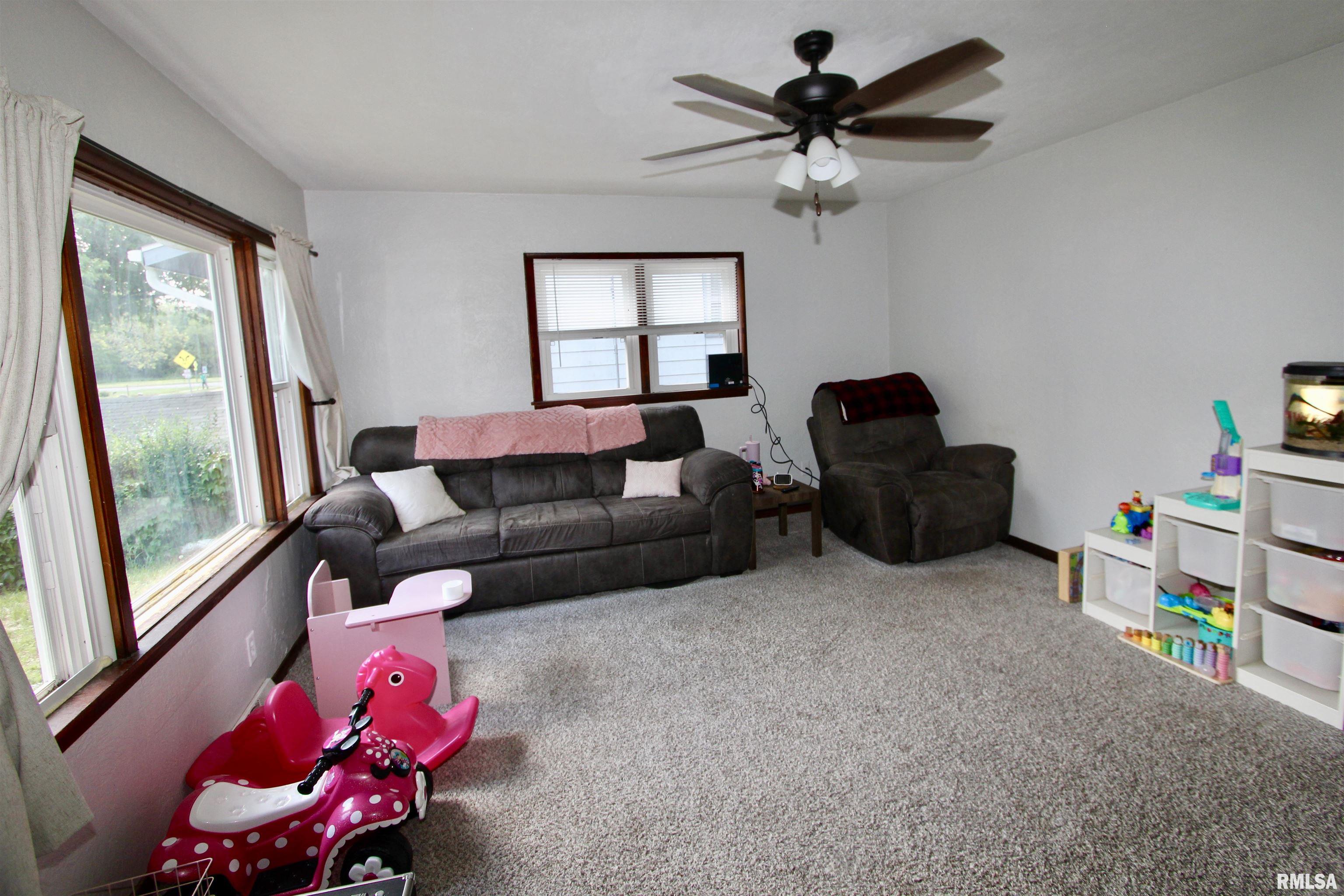 109 N 19th Street, Pekin, Illinois image 6