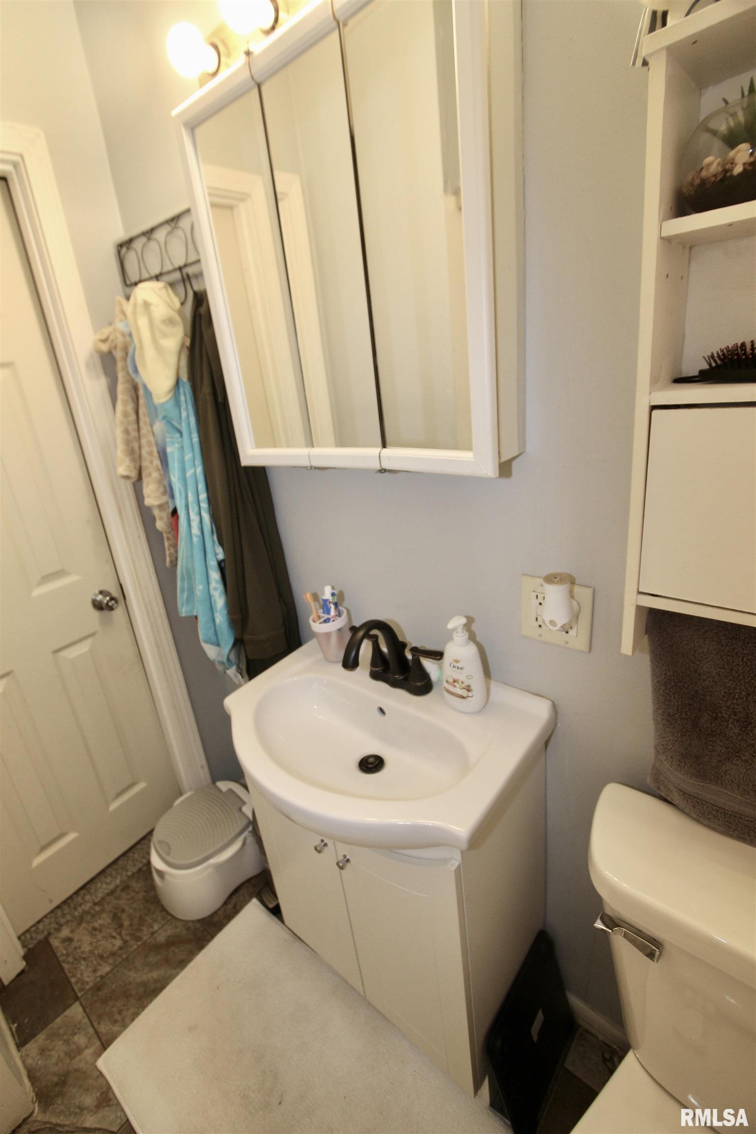 109 N 19th Street, Pekin, Illinois image 37