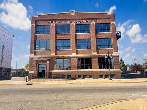Condo For Sale - 1001 SW Adams Street #307<br/> Peoria, IL 61602