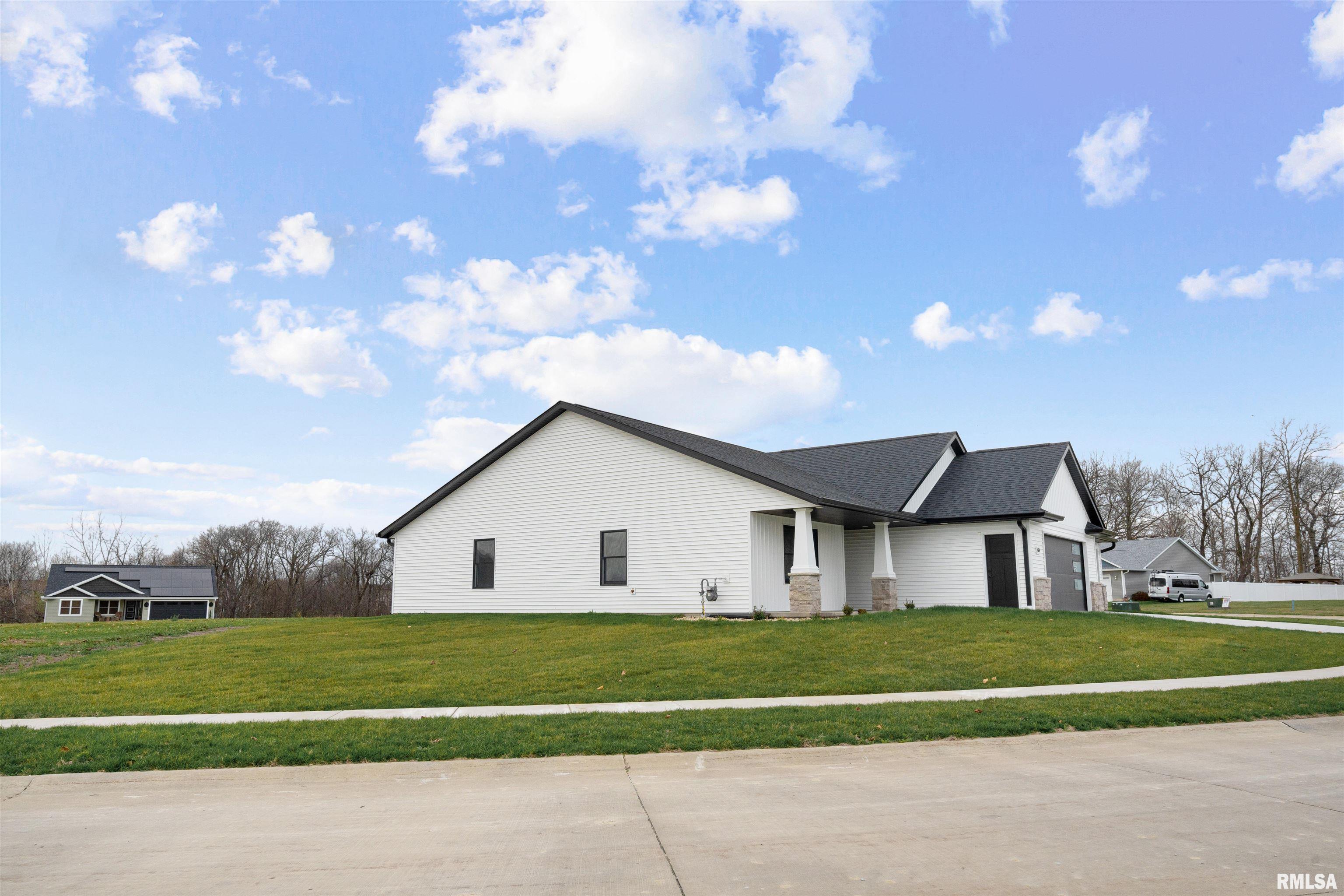 624 Rock Point Road, Colona, Illinois image 3