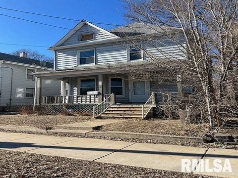 Homes For Sale - 1615 NE Jefferson Avenue<br/> Peoria, IL 61603