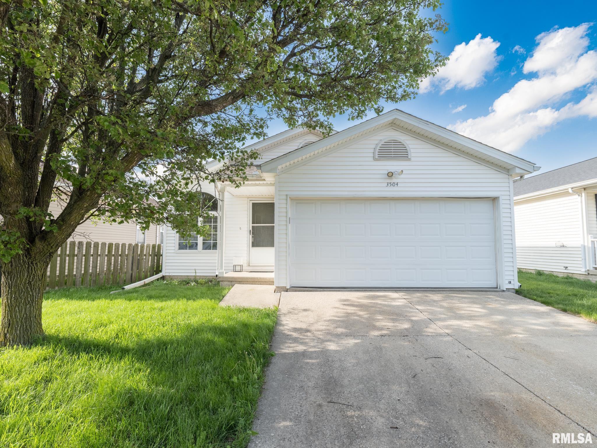 3504 Wegeng Drive, Bloomington, Illinois image 2