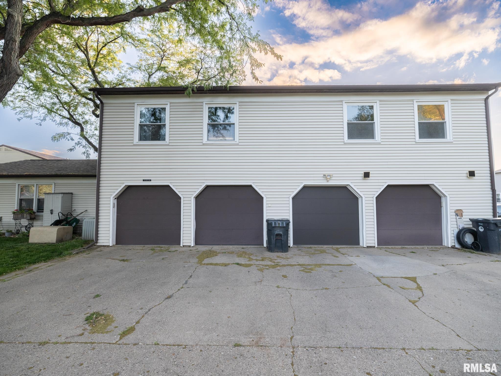 1020 Florence Avenue, Pekin, Illinois image 4