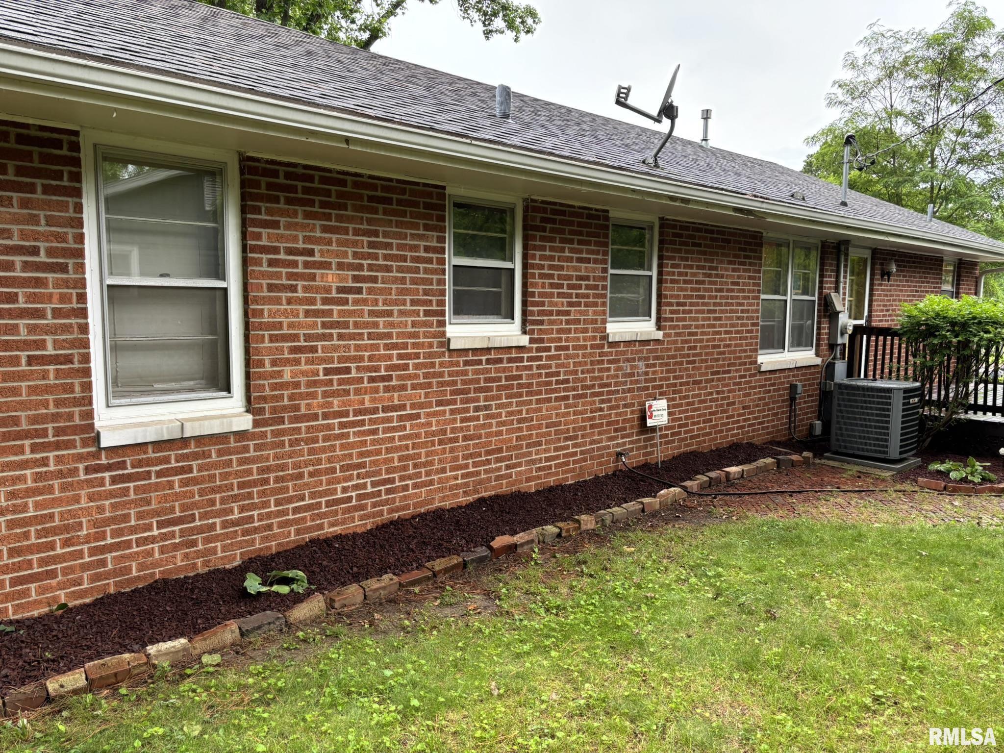 507 S Dixon Avenue, Carbondale, Illinois image 8