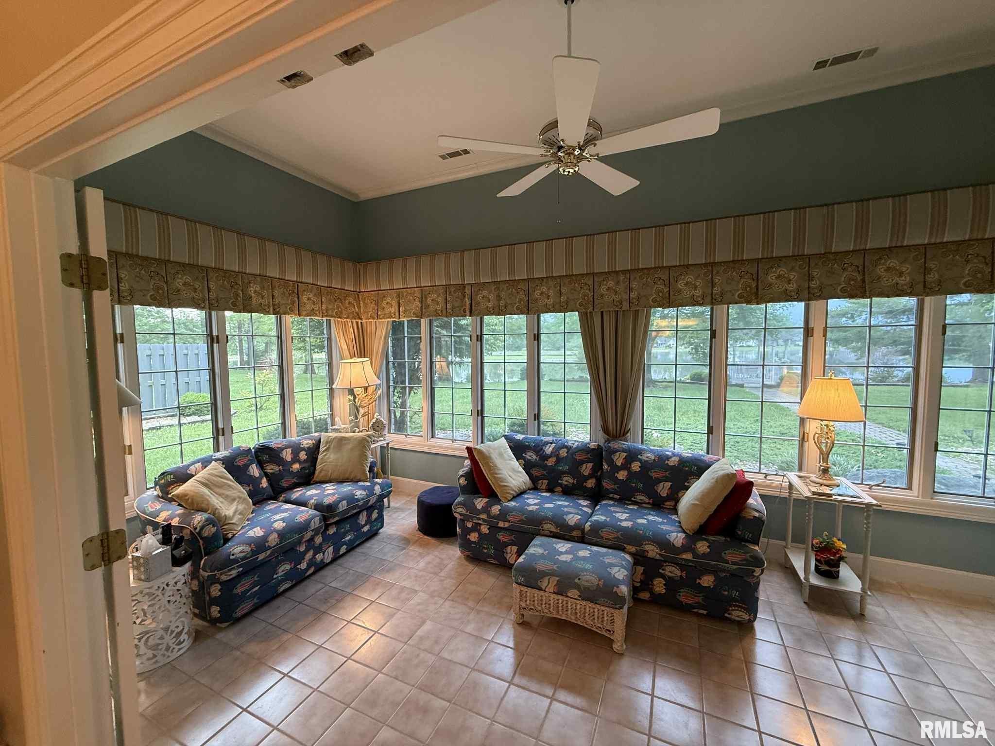 608 N Saluki Drive, Marion, Illinois image 13