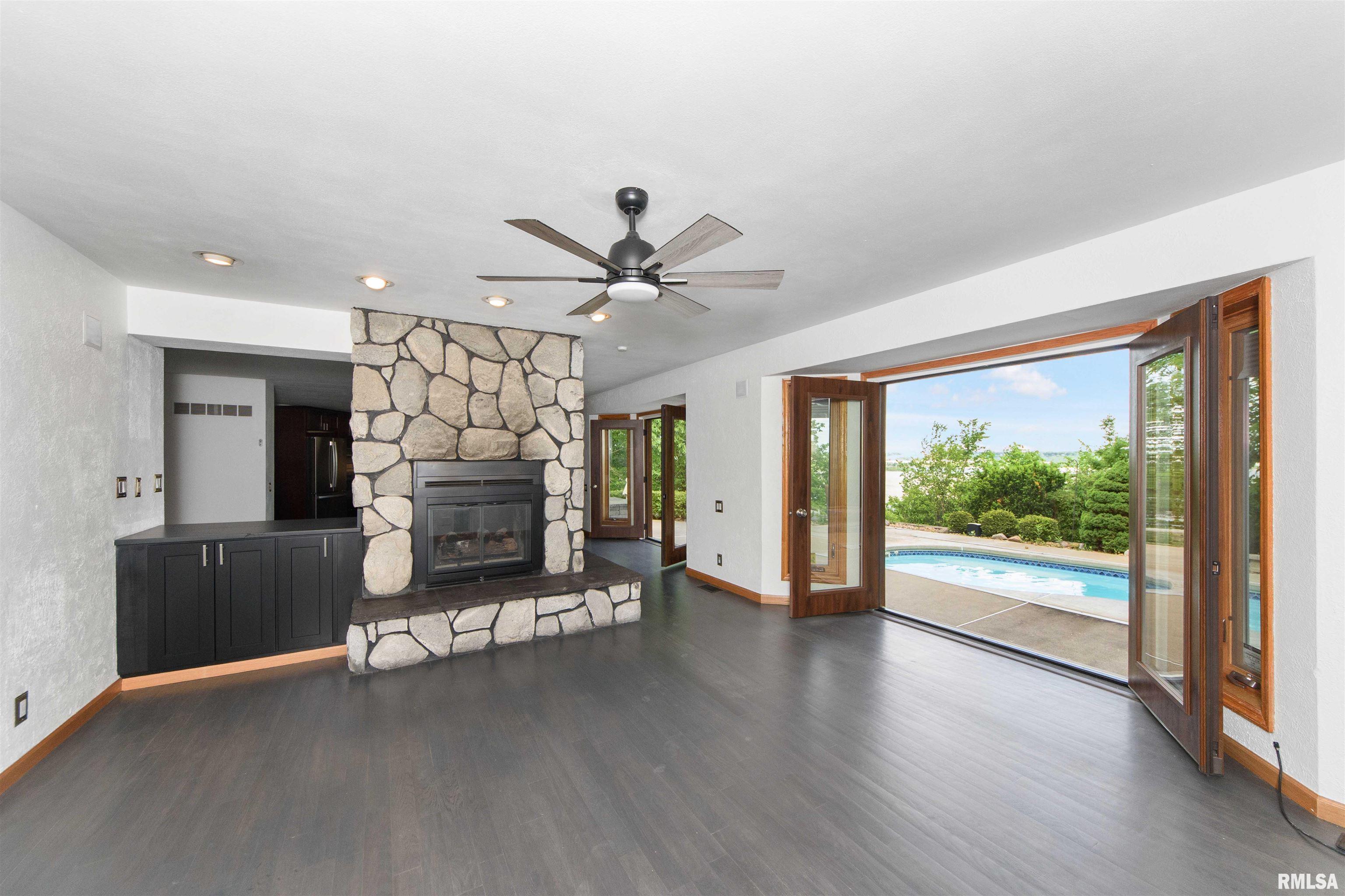 1045 Fondulac Drive, East Peoria, Illinois image 18