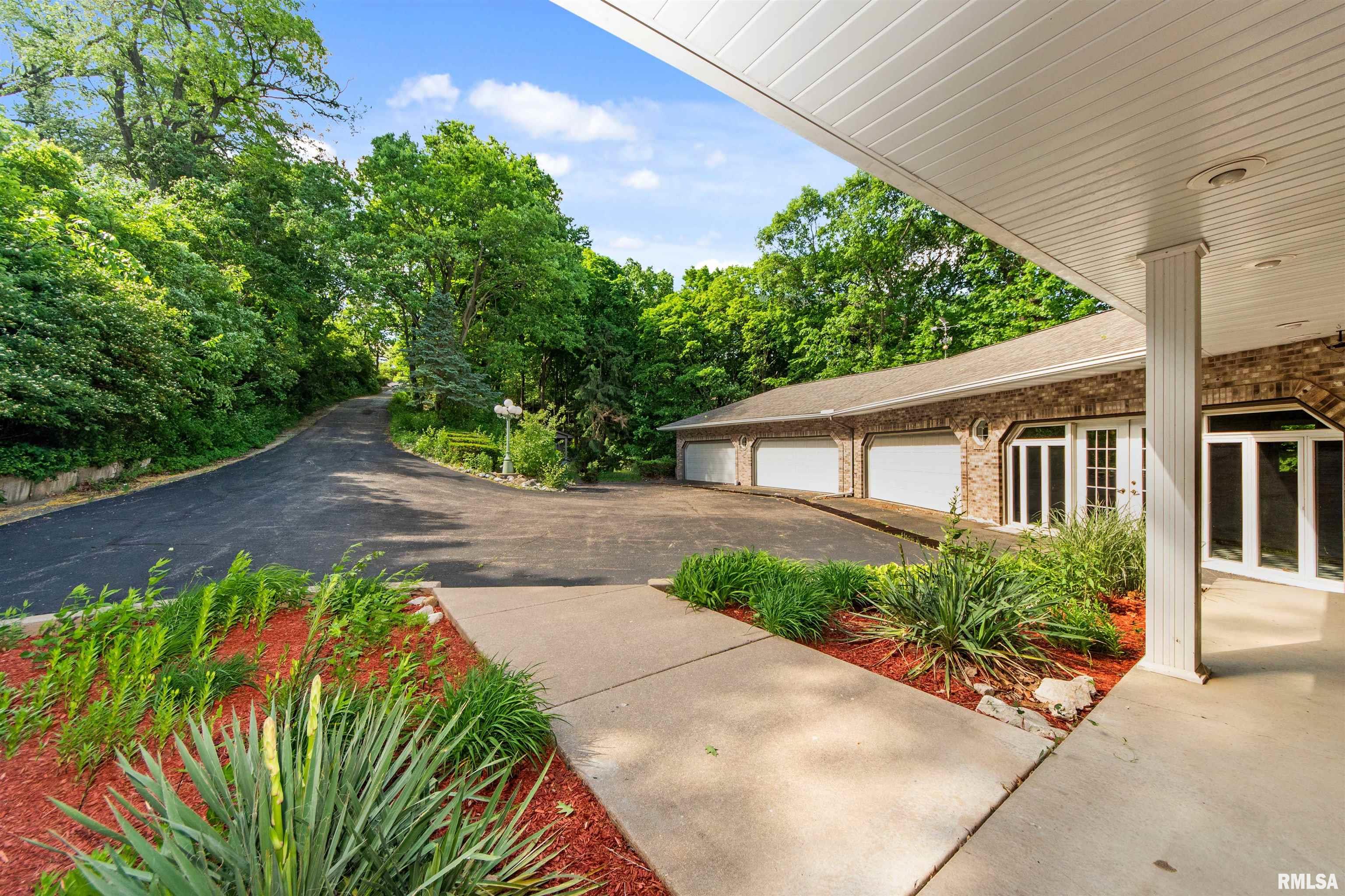 1045 Fondulac Drive, East Peoria, Illinois image 50