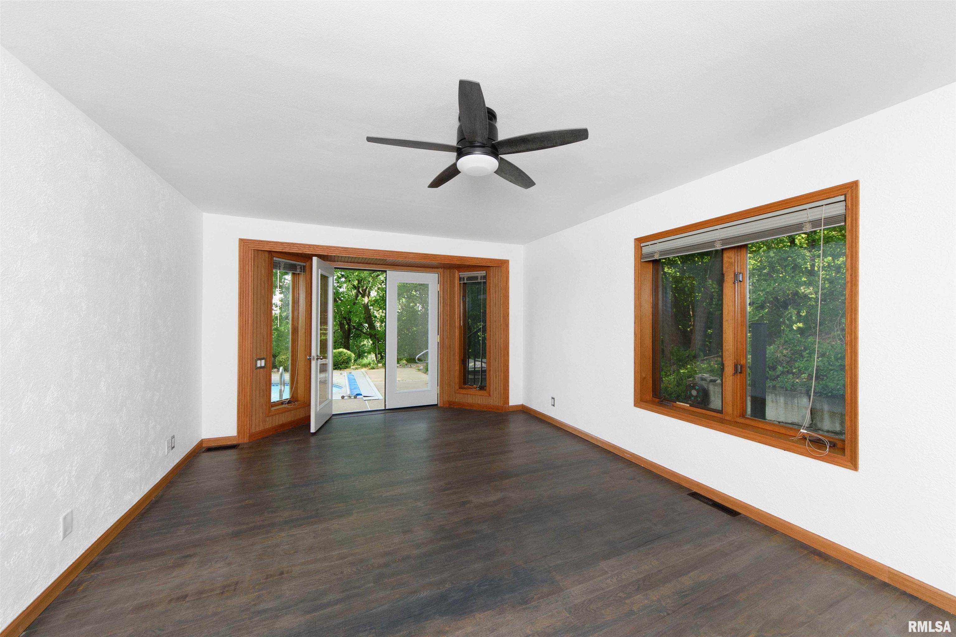 1045 Fondulac Drive, East Peoria, Illinois image 22